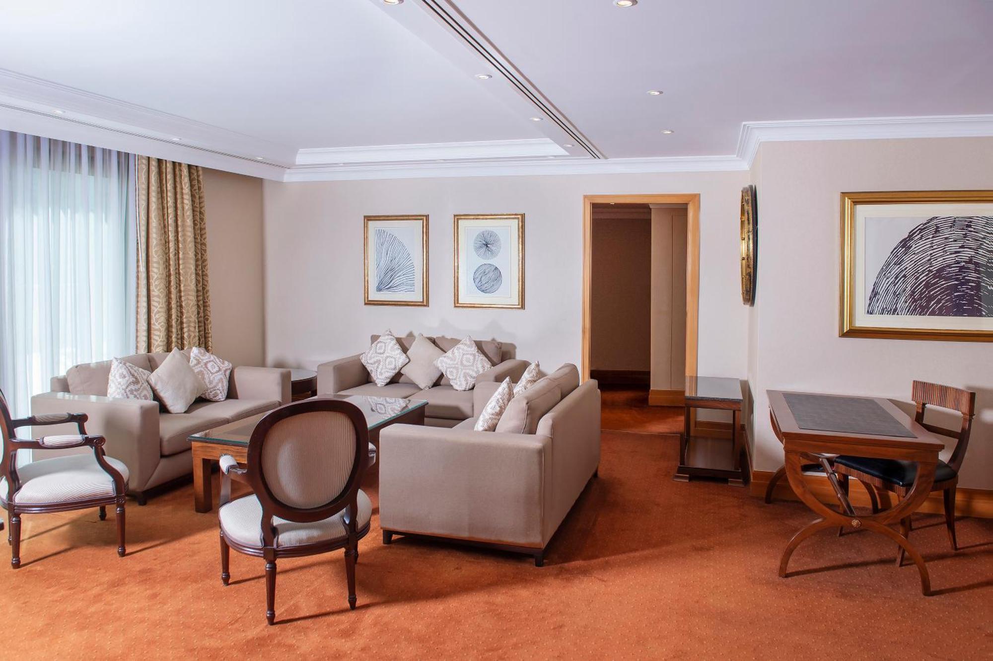 Hotel Radisson Blu Martinez Beirut Exterior foto A suite at the InterContinental Hotel, London, Park Lane